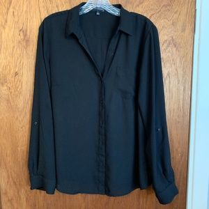 THE LIMITED Button Down V-neck Blouse in Black
